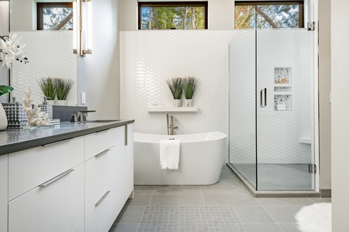 Bright,clean,bathroom,with,white,porcelain,glass,shower,elegant,tile